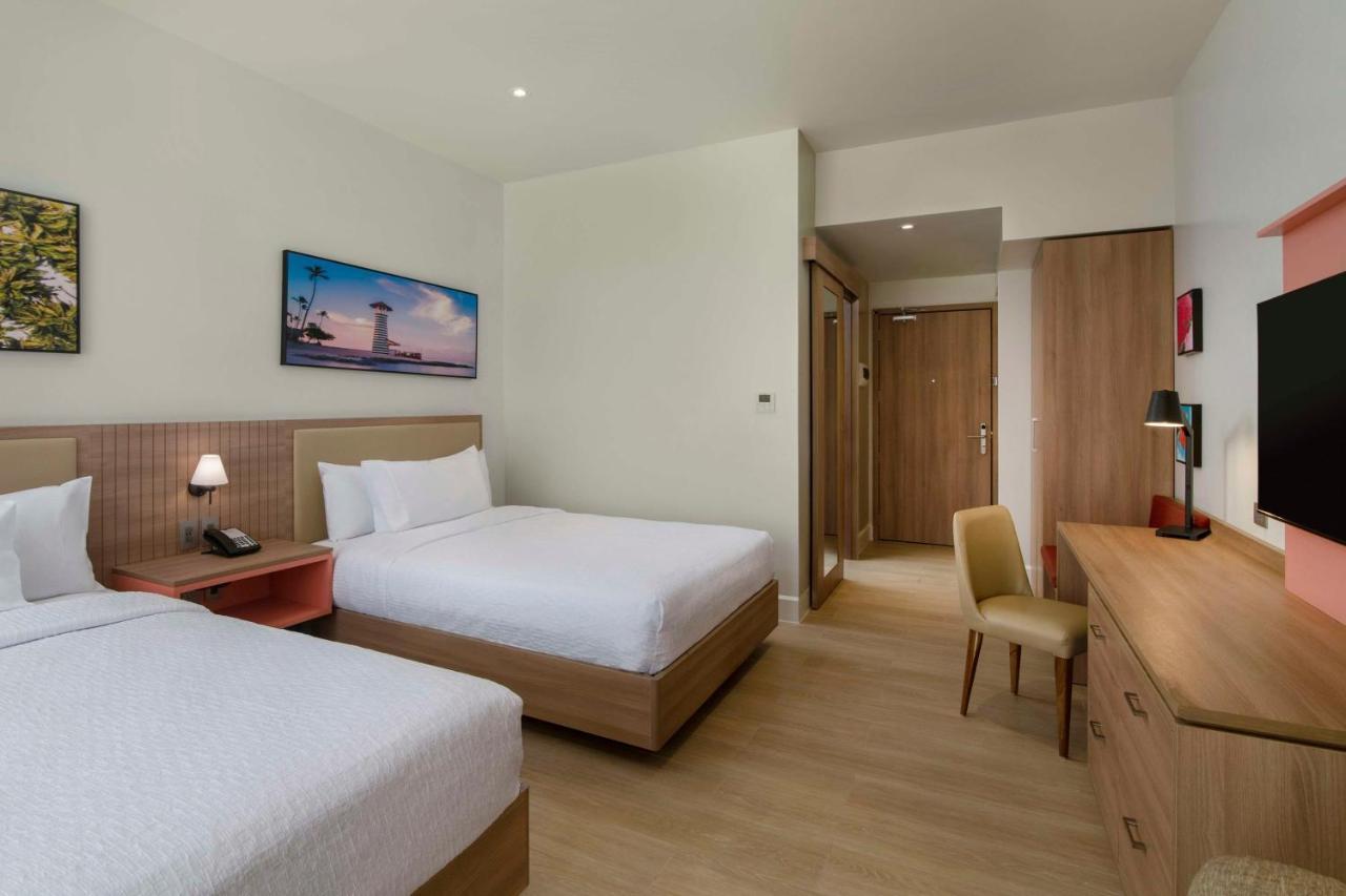 Hilton Garden Inn 라로마나 외부 사진