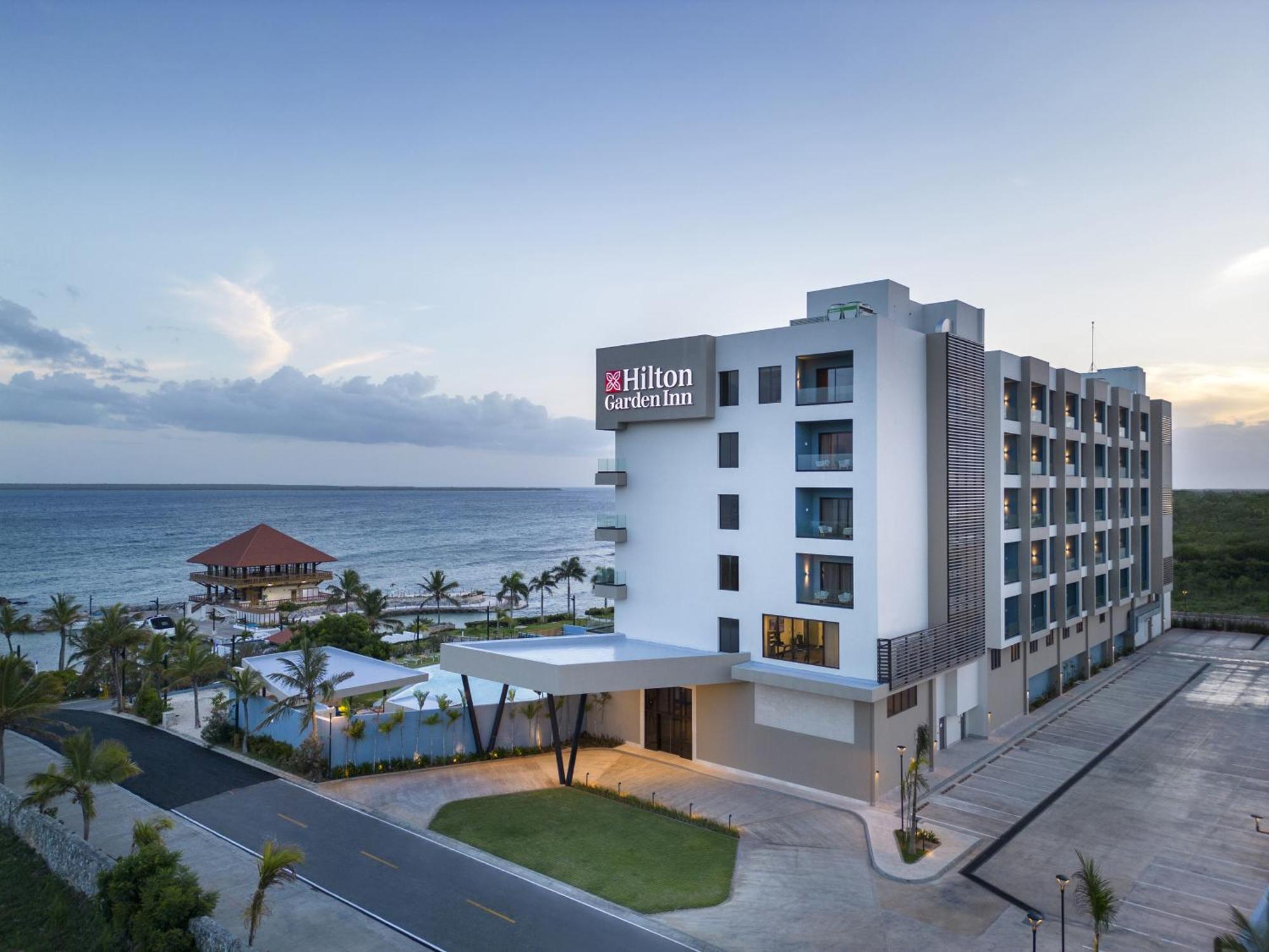 Hilton Garden Inn 라로마나 외부 사진